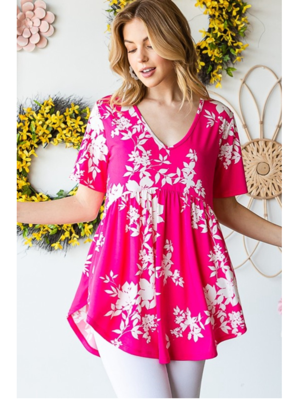 NWOT Heimish Short Sleeve Floral Babydoll V neck size large in pink